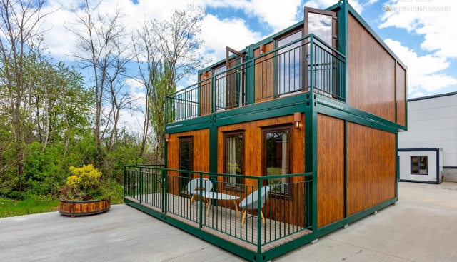 (P) Casa din containere relocabilă: flexibilitatea pe care o casă clasică nu o are