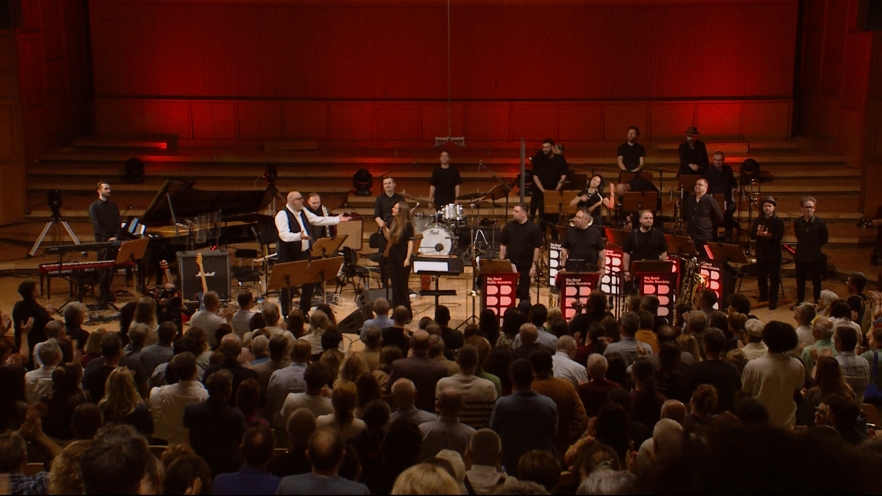 (w882) Concert an