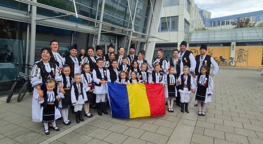 (w882) Românii d