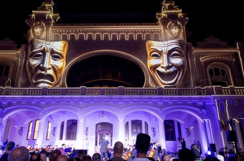 E cool să fii cult!, spectacol eveniment care celebrează cultura