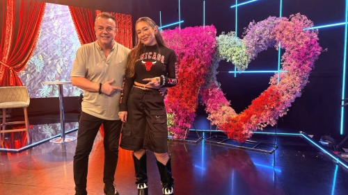 „La Duel”, un nou show muzical la TVR 2. Adrian Enache și Emy Alupei aduc generațiile față în față
