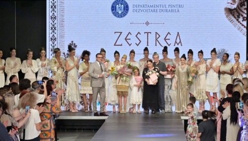 „Zestrea”, colecția-manifest semnată de Liza Panait, la TVR Internațional