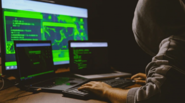 Radicalizarea digitală a minorilor și avertismentul experților în securitate