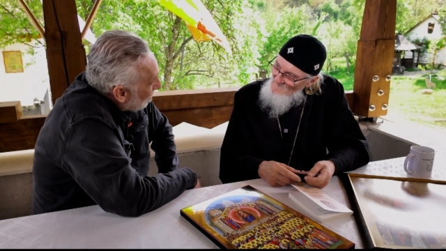 „De la baricadă la Adevăr”: un dialog, după 35 de ani, între Valerian Pâslaru și Marian Munteanu
