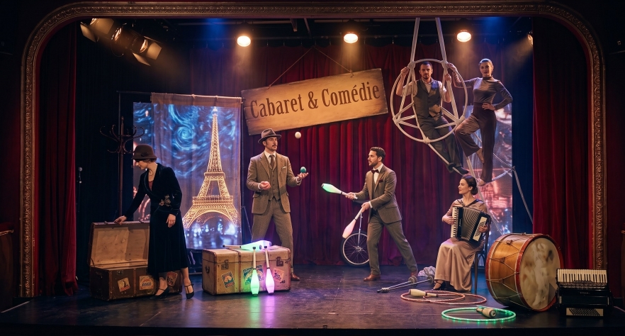 (w882) Cabaret pe