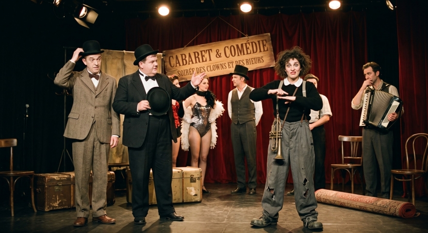 (w882) Cabaret pe