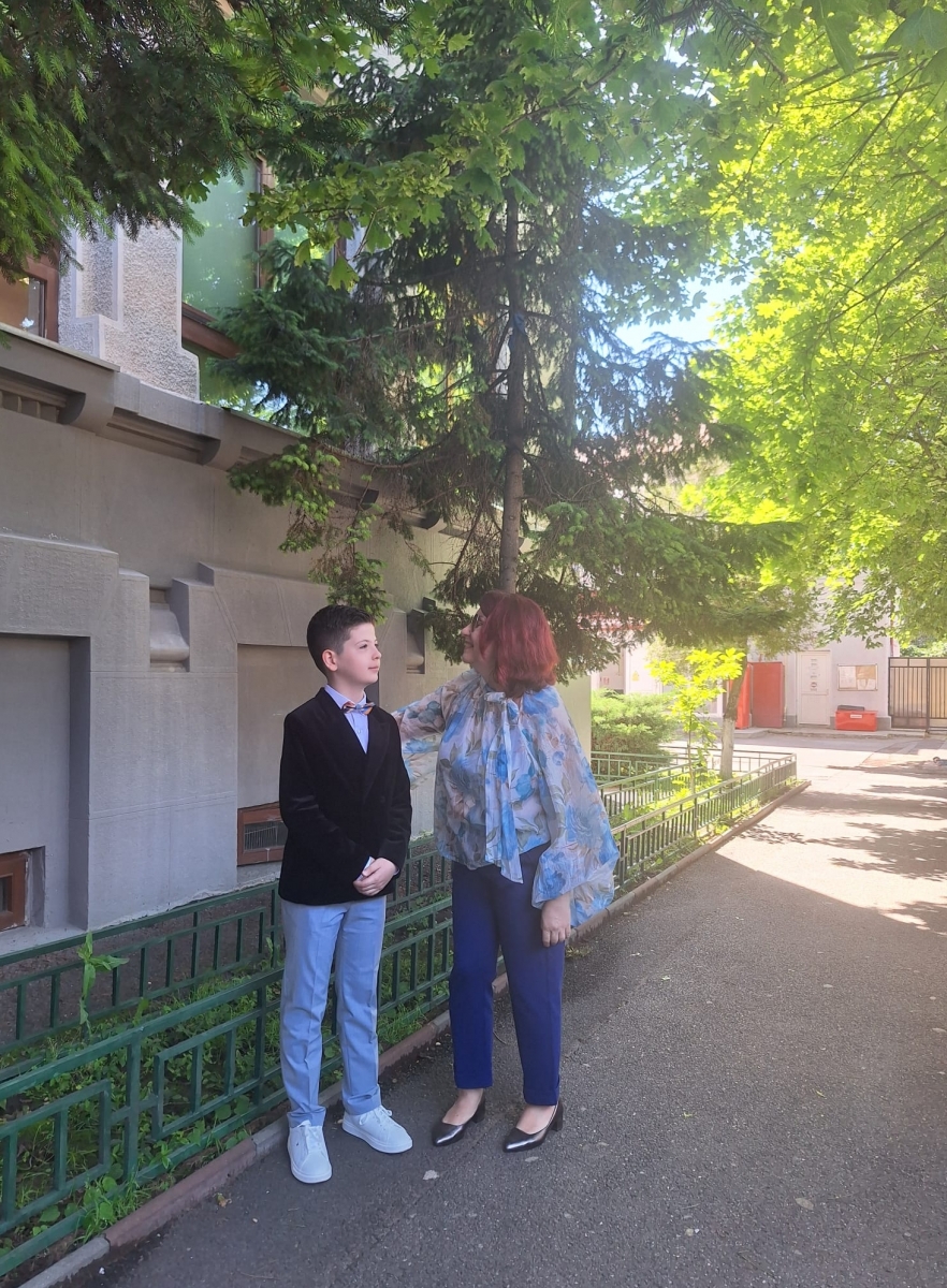 (w882) Prof. Cris