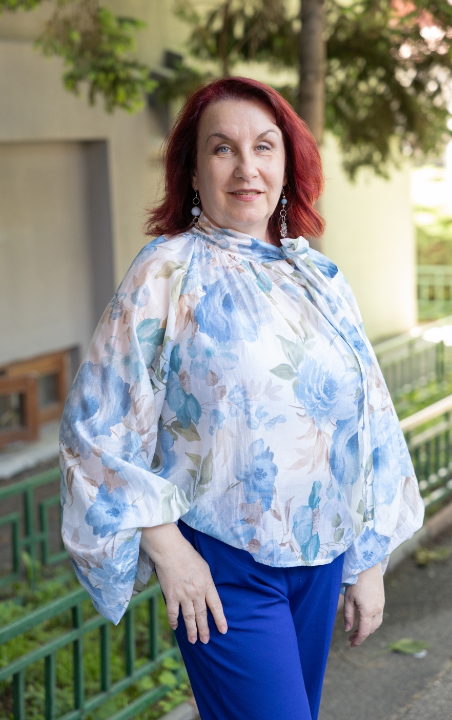 (w882) Profesoara