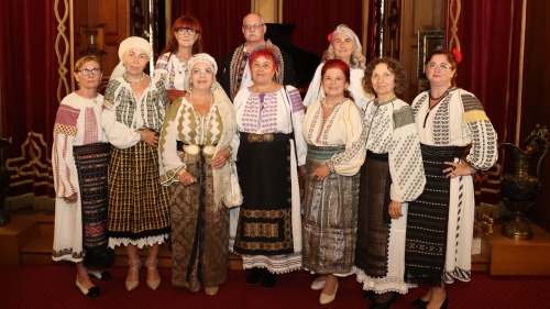 „De la Regine, la Domnițe” – povestea iei românești, de la curțile regale, înapoi, în stradă. În premieră, la TVR 1