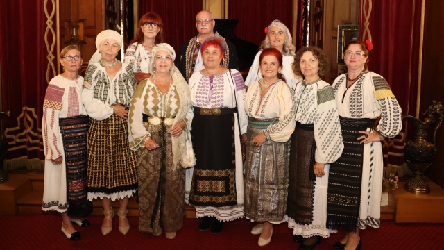 „De la Regine, la Domnițe” – povestea iei românești, de la curțile regale, înapoi, în stradă. În premieră, la TVR 1