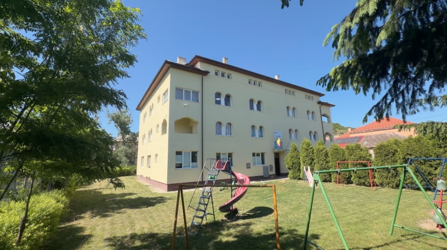 (w882) Exterior C