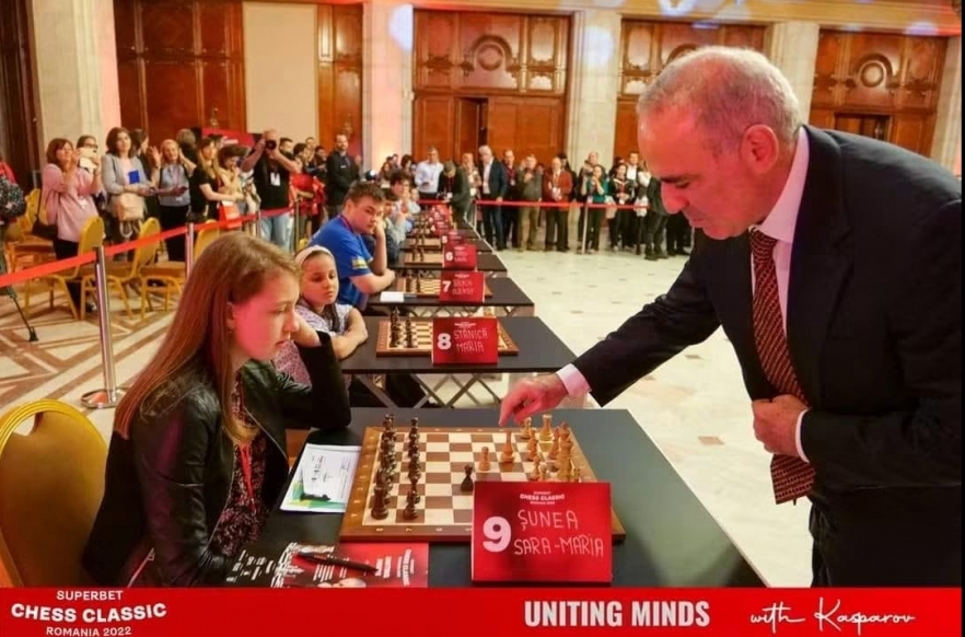 (w882) Sara Maria